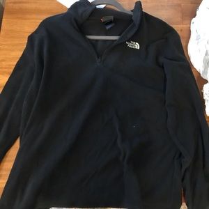 Men’s M Northface pullover